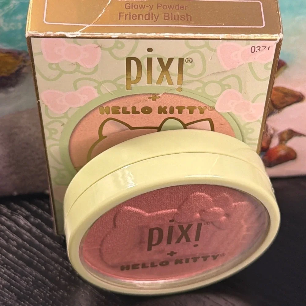 Pixi X Hello Kitty Hello Glow-y Powder Friendly Blush Radiance Powder New